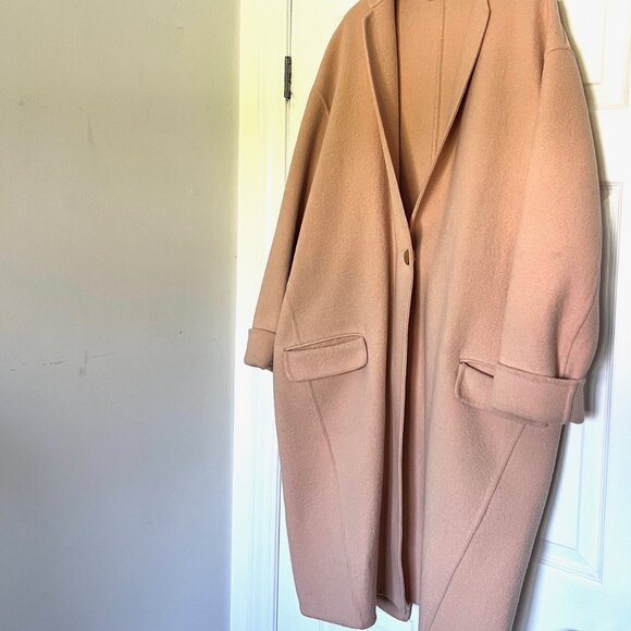 Celine Paris 100% Cashmere Blush Kim Kardashian Runway Coat, S/M - Picture 6 of 13